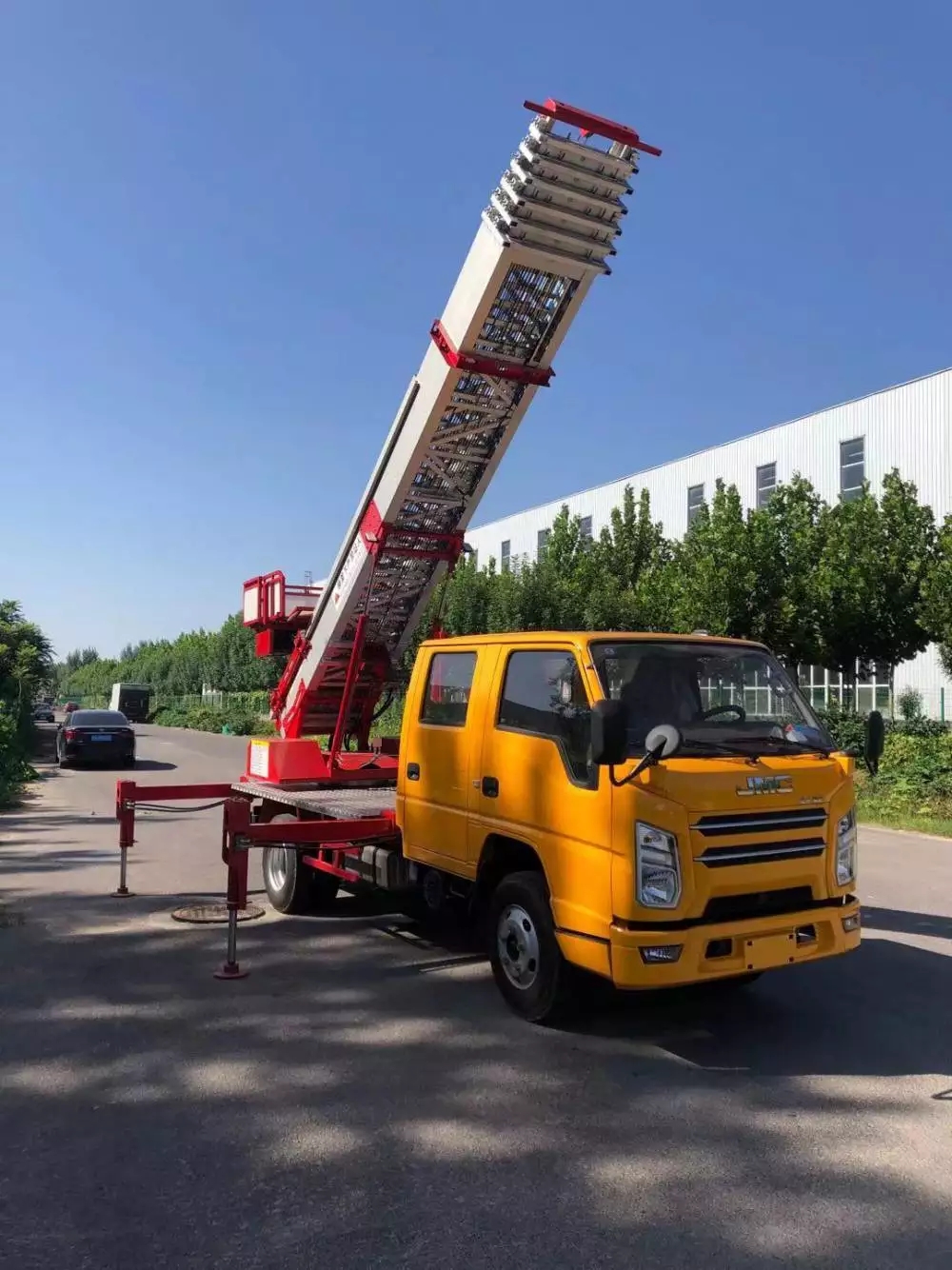 周宁县附近的云梯车出租服务：轻松解决高空作业需求