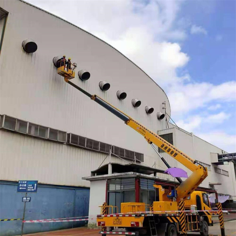 周宁县高空作业车出租服务：专业广告牌安装解决方案